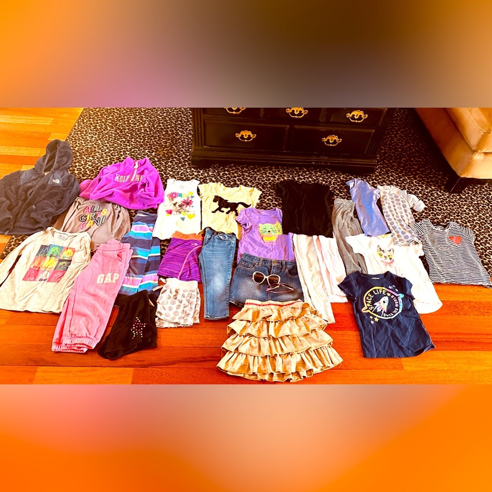 Girls size 6/7 clothing bundle! 40 items including a like new north face jacket